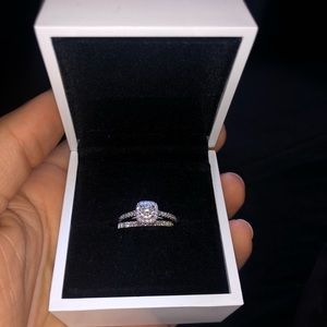Flawless Vera Wang Engagement Ring Set